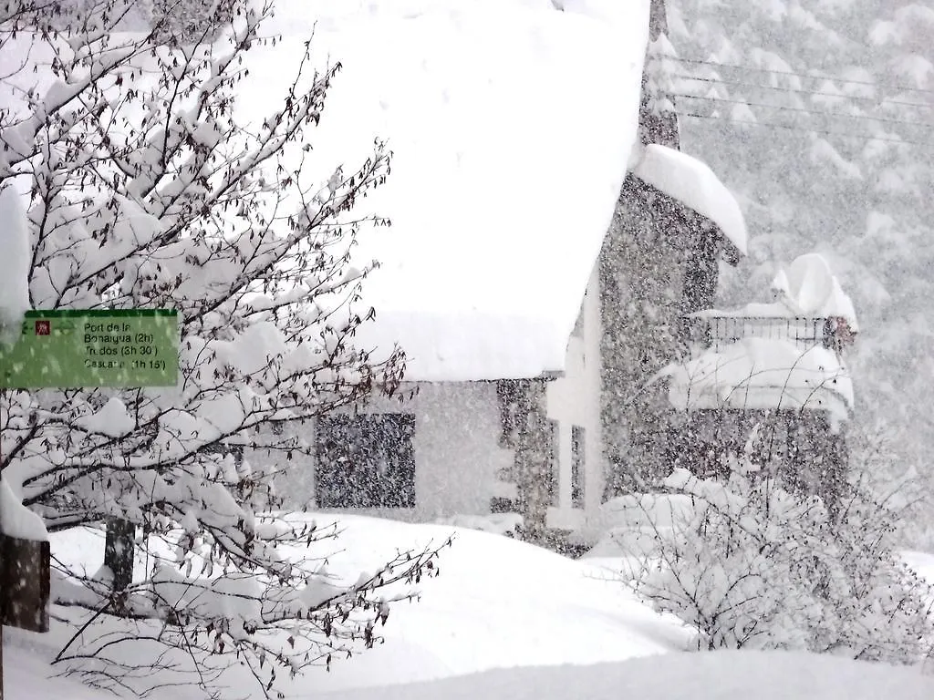 Refugi Del Gerdar Hostel Sorpe 0*,