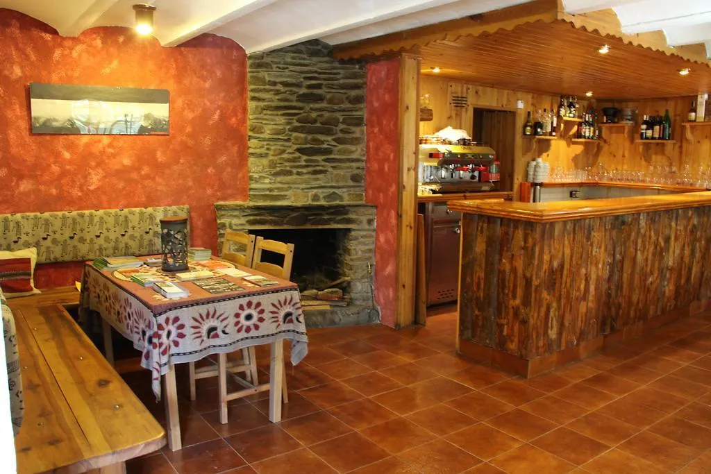 Refugi Del Gerdar Hostel Sorpe